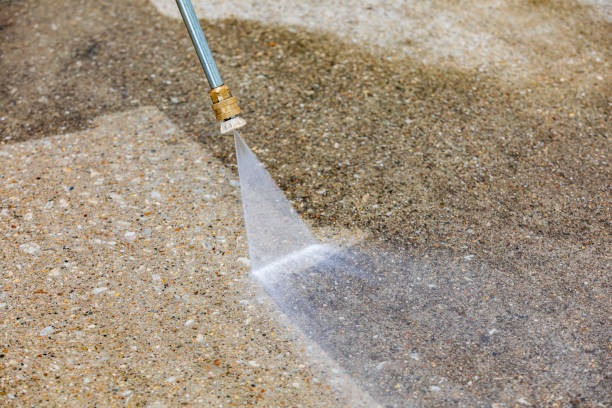 Best Pool Deck Cleaning  in Effort, PA